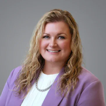 Meg Nelbach headshot.